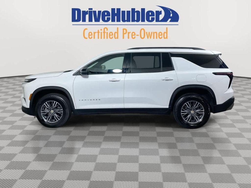 used 2025 Chevrolet Traverse car, priced at $37,495