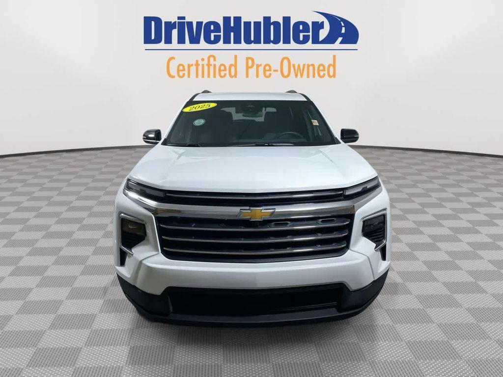 used 2025 Chevrolet Traverse car, priced at $37,495