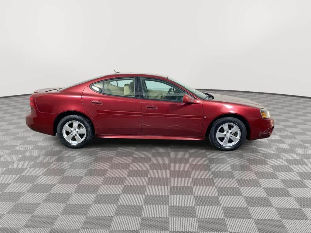 used 2007 Pontiac Grand Prix car, priced at $3,995