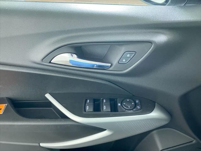 used 2025 Chevrolet Trax car, priced at $24,825
