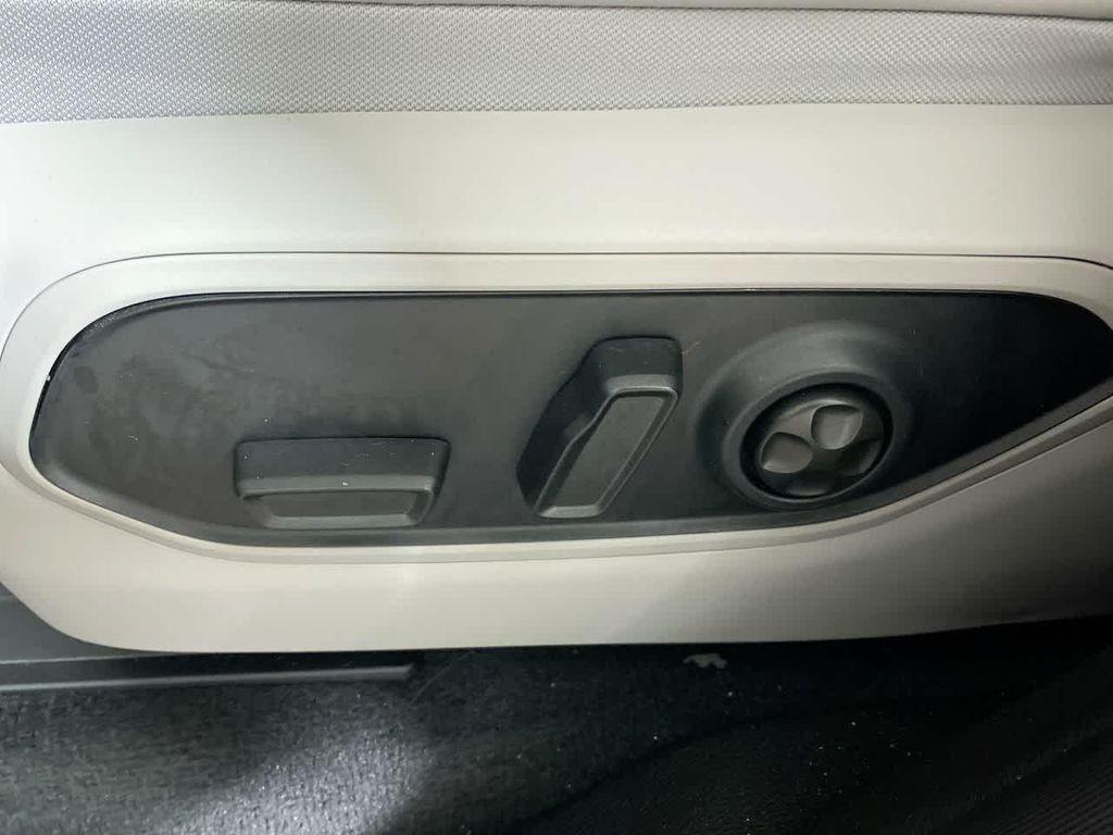used 2022 Jeep Grand Cherokee car, priced at $39,995