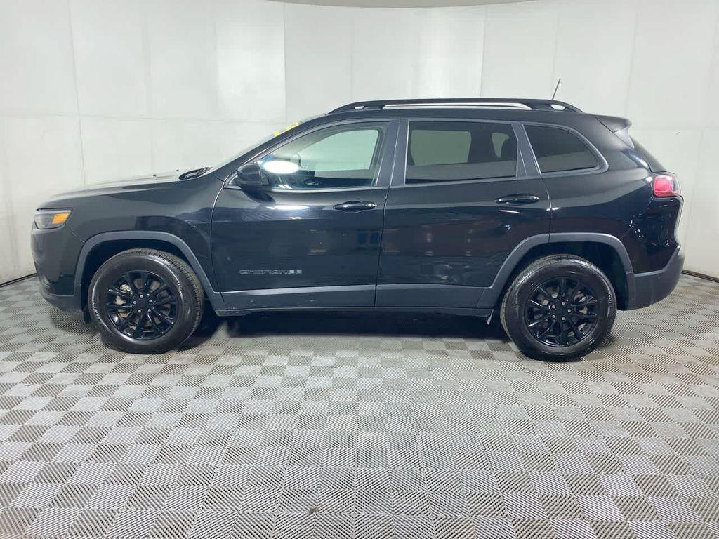 used 2023 Jeep Cherokee car, priced at $22,345