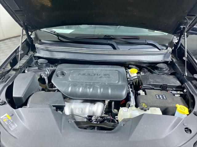 used 2023 Jeep Cherokee car, priced at $23,206