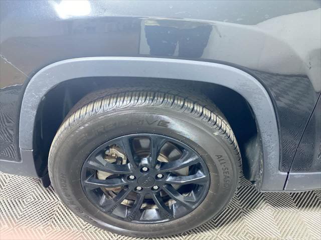 used 2023 Jeep Cherokee car, priced at $23,206