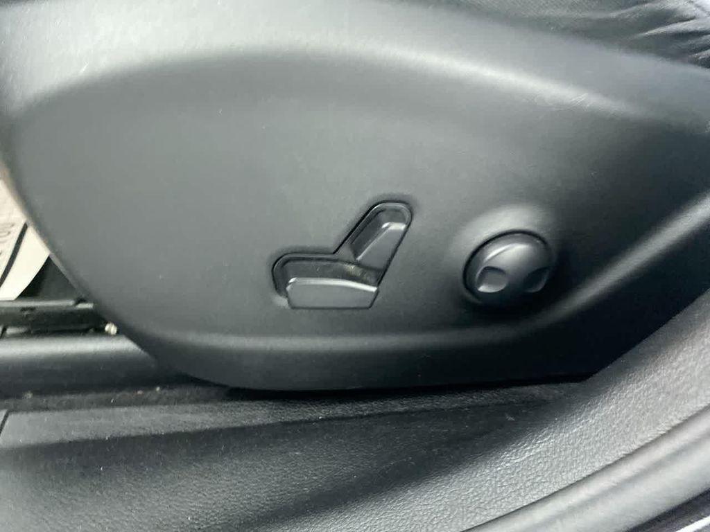 used 2023 Jeep Cherokee car, priced at $22,345