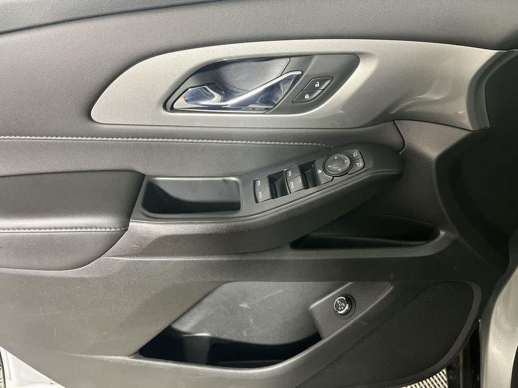 used 2022 Chevrolet Traverse car, priced at $26,995