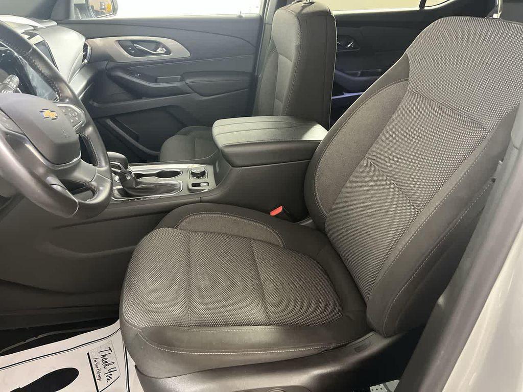 used 2022 Chevrolet Traverse car, priced at $26,995