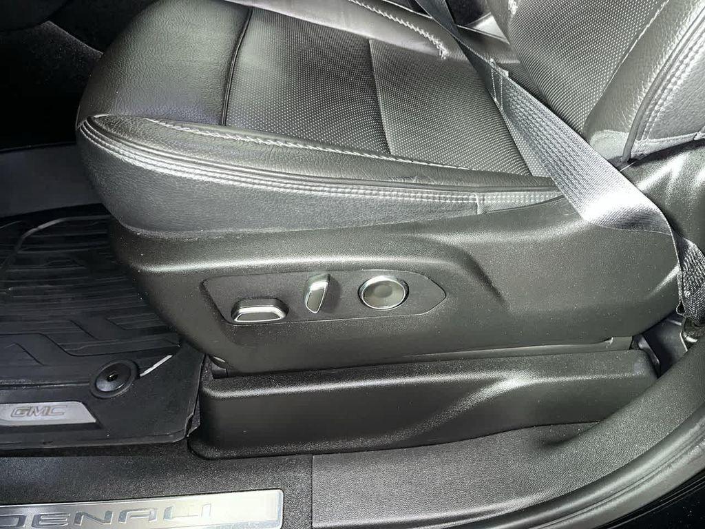 used 2023 GMC Yukon car, priced at $63,995