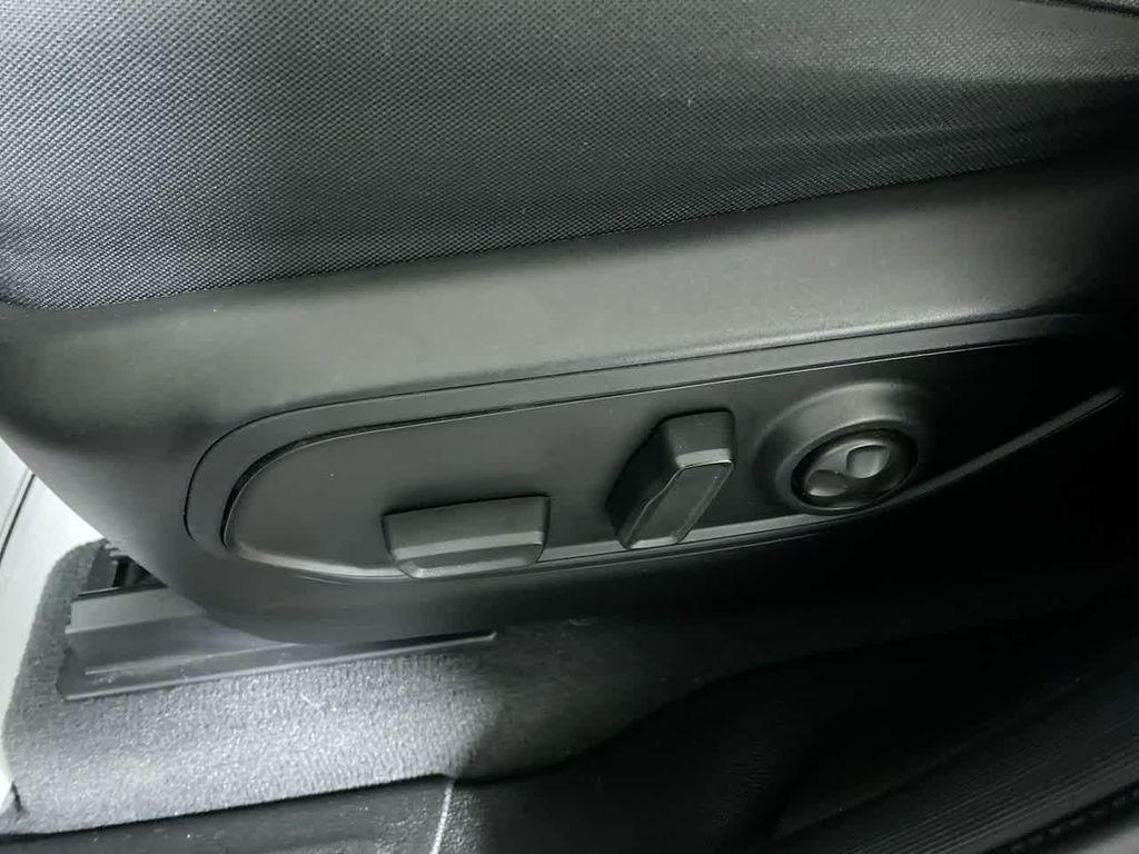 used 2022 Jeep Grand Cherokee car, priced at $30,995
