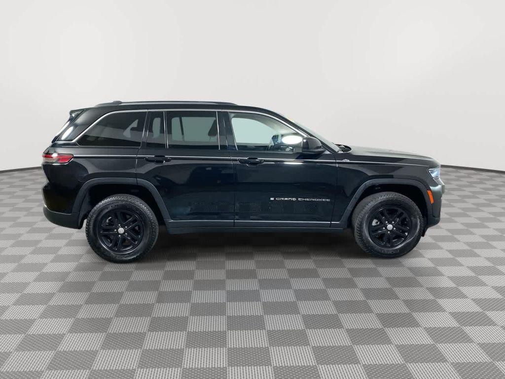 used 2022 Jeep Grand Cherokee car, priced at $30,995
