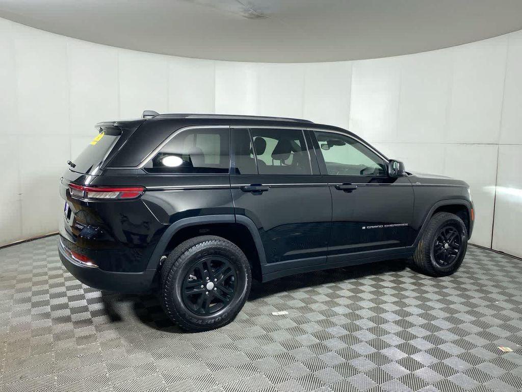 used 2022 Jeep Grand Cherokee car, priced at $30,995