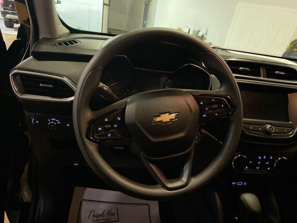 used 2023 Chevrolet TrailBlazer car, priced at $23,374