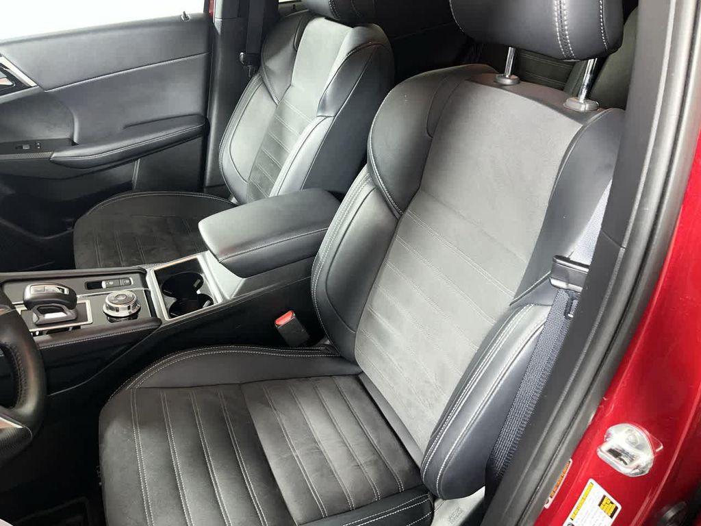 used 2024 Mitsubishi Outlander car, priced at $25,951