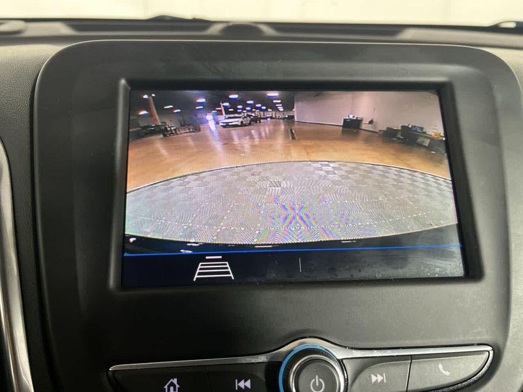 used 2021 Chevrolet Equinox car, priced at $17,295