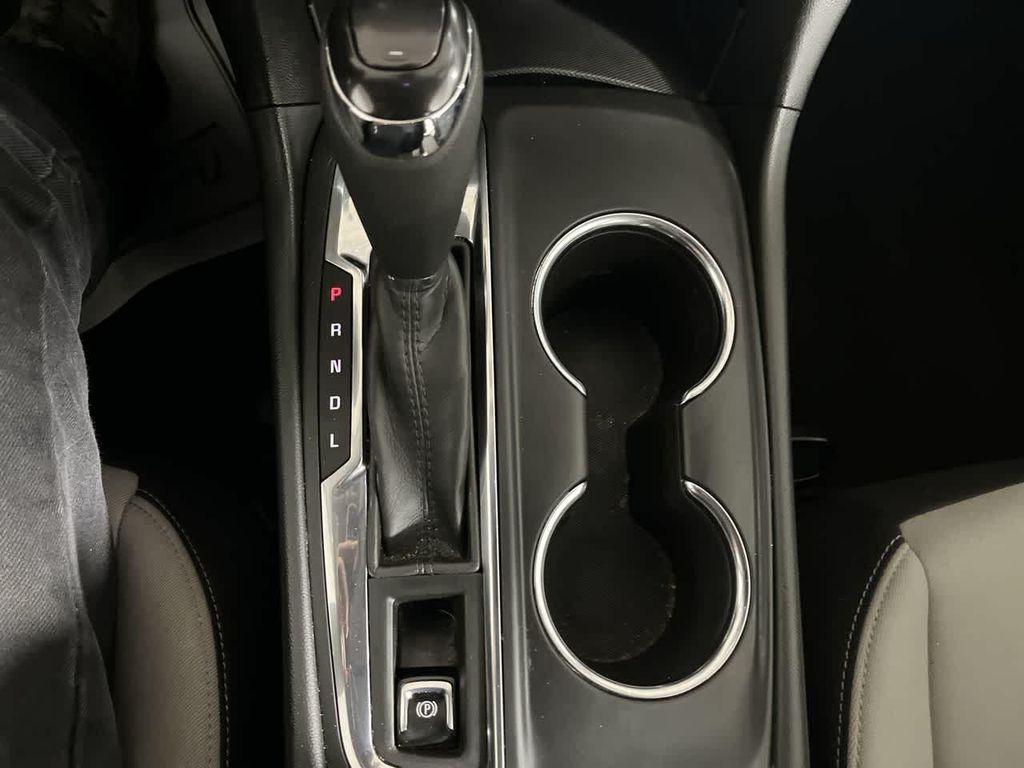 used 2021 Chevrolet Equinox car, priced at $17,295