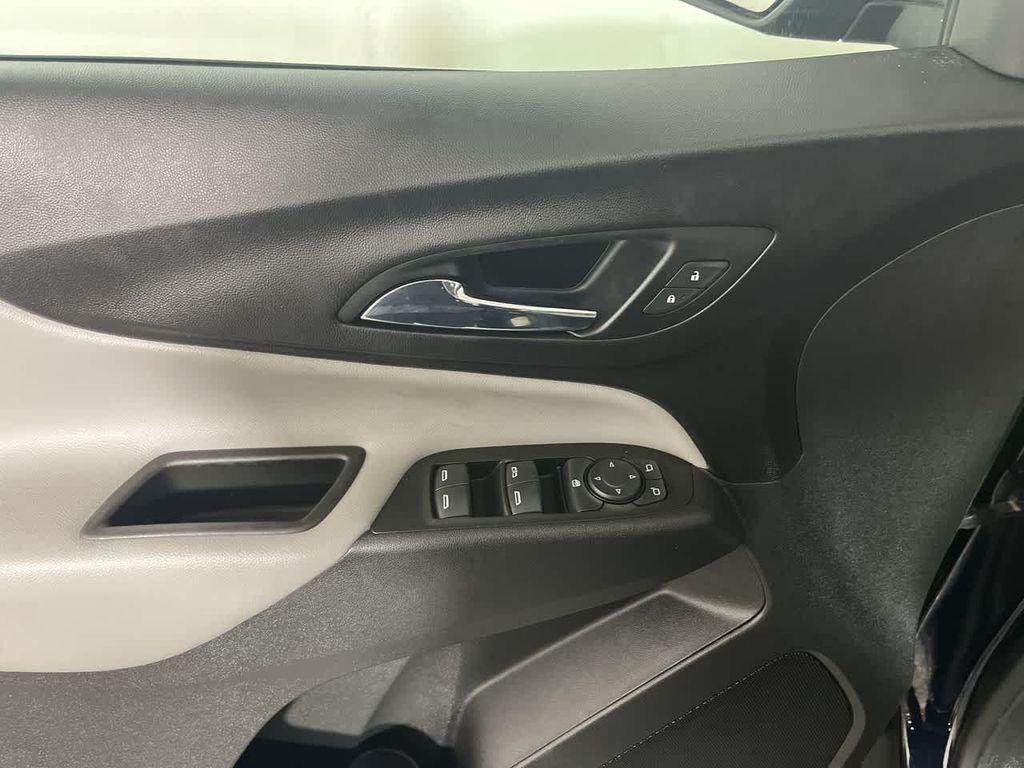 used 2021 Chevrolet Equinox car, priced at $17,295