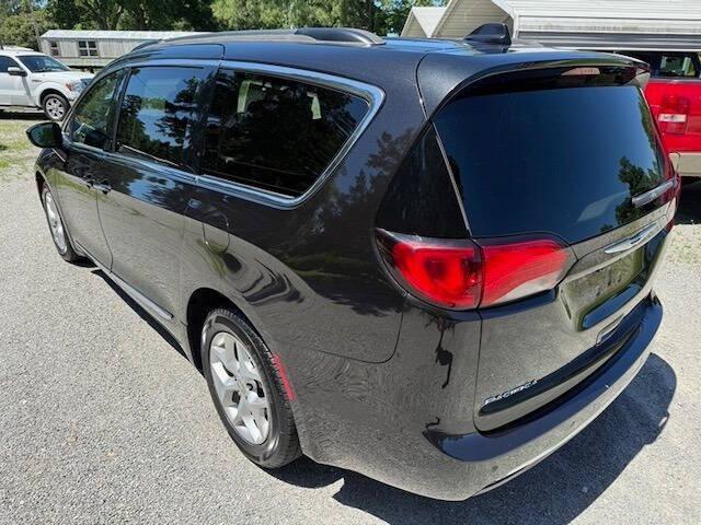 used 2017 Chrysler Pacifica car, priced at $11,450