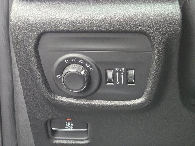 new 2025 Jeep Grand Cherokee L car, priced at $40,330