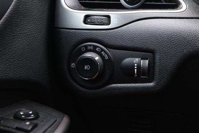 used 2019 Jeep Cherokee car, priced at $9,990