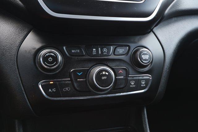 used 2019 Jeep Cherokee car, priced at $9,990