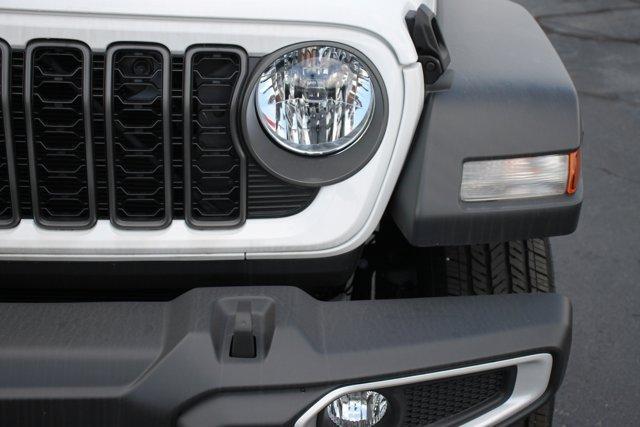 new 2024 Jeep Gladiator car, priced at $39,593