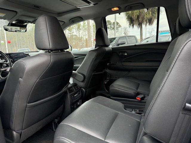 used 2022 Honda Pilot car, priced at $34,990