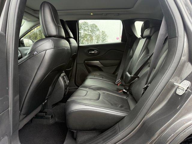 used 2022 Jeep Cherokee car, priced at $21,990