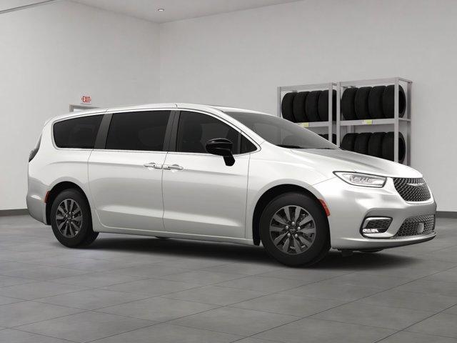 new 2024 Chrysler Pacifica Hybrid car, priced at $53,267