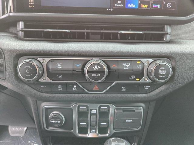 new 2025 Jeep Wrangler car, priced at $38,564
