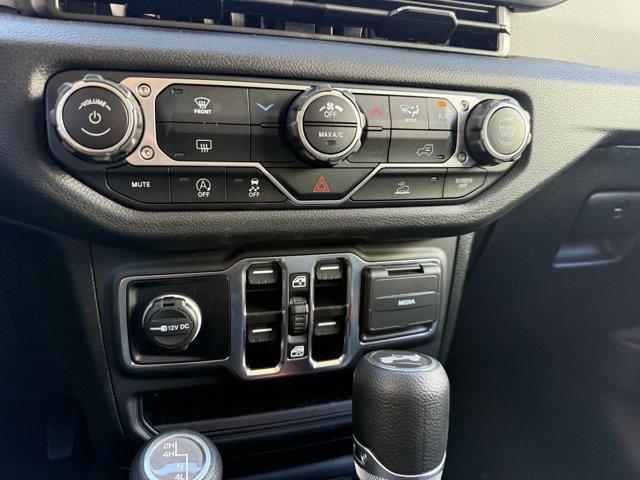 new 2025 Jeep Wrangler car, priced at $44,075