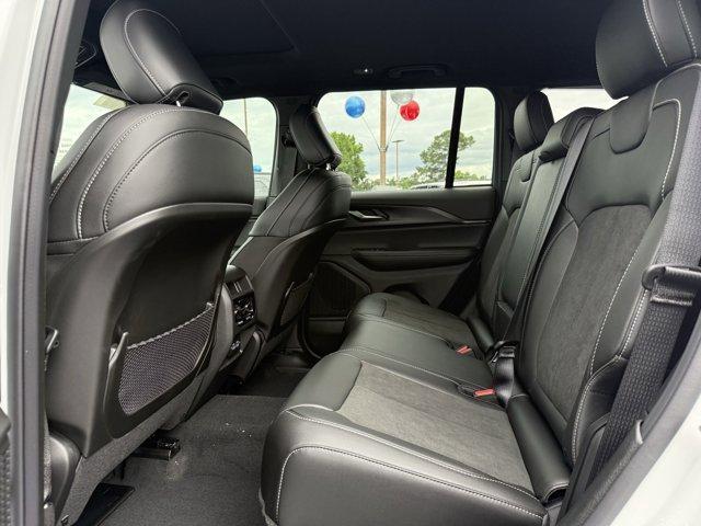 new 2025 Jeep Grand Cherokee car, priced at $44,135