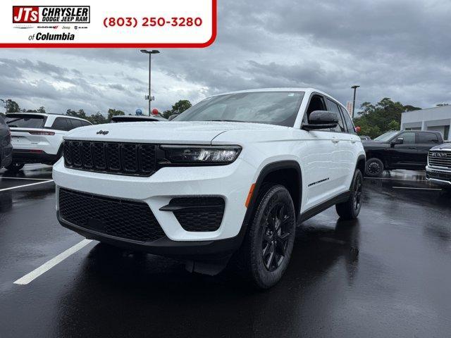 new 2025 Jeep Grand Cherokee car, priced at $40,928