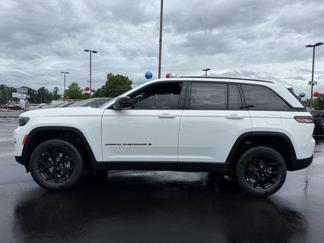 new 2025 Jeep Grand Cherokee car, priced at $44,135