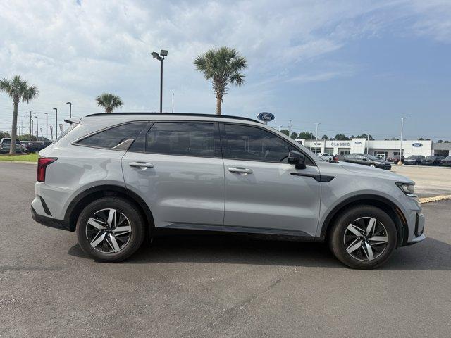 used 2022 Kia Sorento car, priced at $23,990