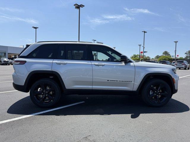 new 2025 Jeep Grand Cherokee car, priced at $42,843