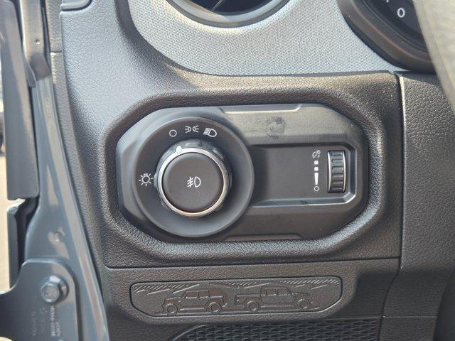 new 2025 Jeep Wrangler car, priced at $38,564