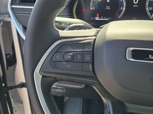 new 2025 Jeep Grand Cherokee car, priced at $34,384