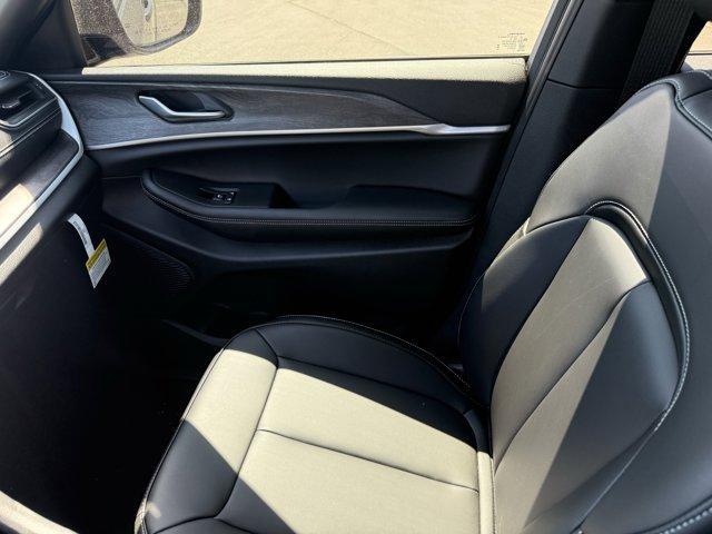 new 2025 Jeep Grand Cherokee L car, priced at $56,505