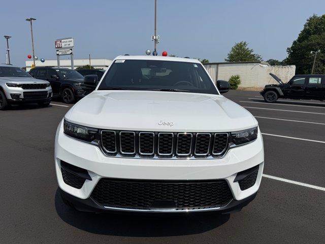 new 2025 Jeep Grand Cherokee car, priced at $41,575