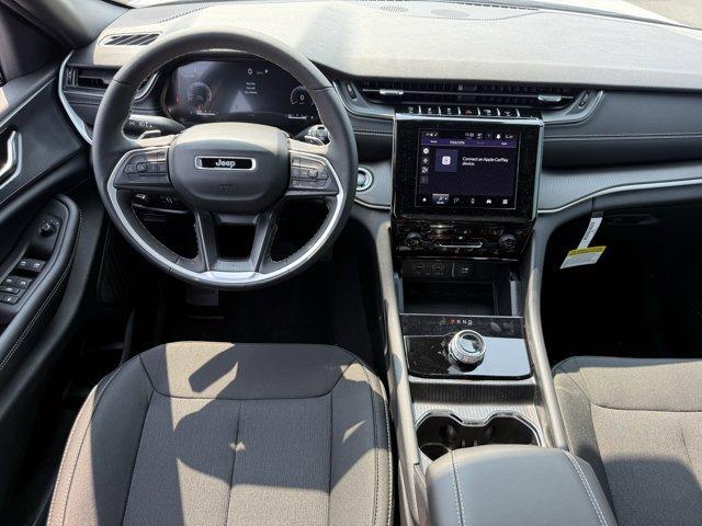 new 2025 Jeep Grand Cherokee car, priced at $41,575