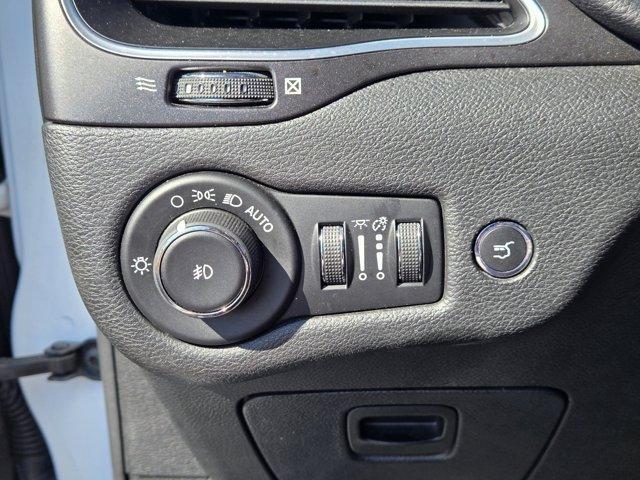 used 2019 Jeep Cherokee car, priced at $19,990