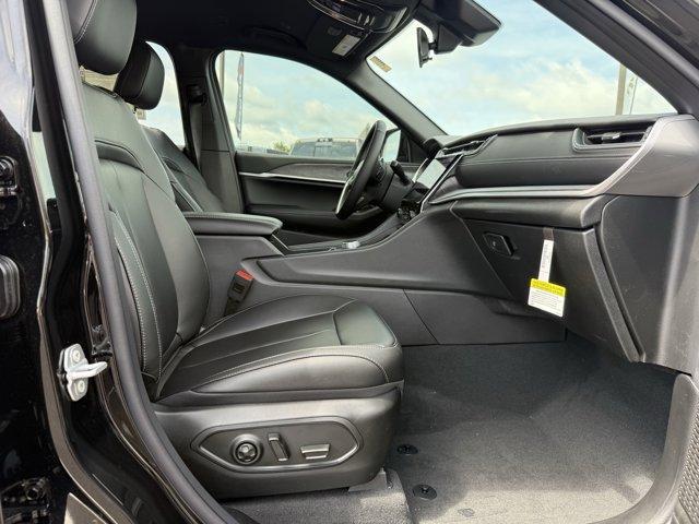 new 2025 Jeep Grand Cherokee L car, priced at $50,220