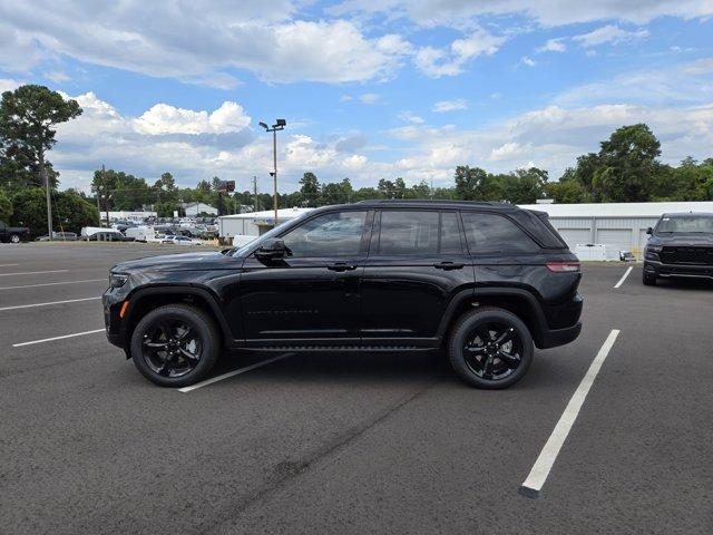 new 2025 Jeep Grand Cherokee car, priced at $52,605