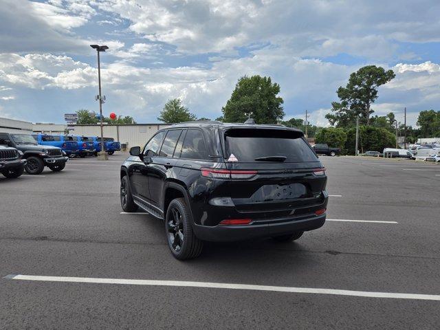 new 2025 Jeep Grand Cherokee car, priced at $52,605