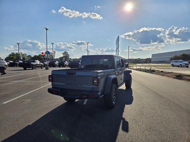 new 2025 Jeep Gladiator car, priced at $46,921