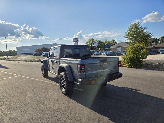 new 2025 Jeep Gladiator car, priced at $46,921