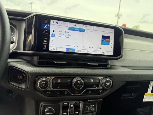 new 2025 Jeep Gladiator car