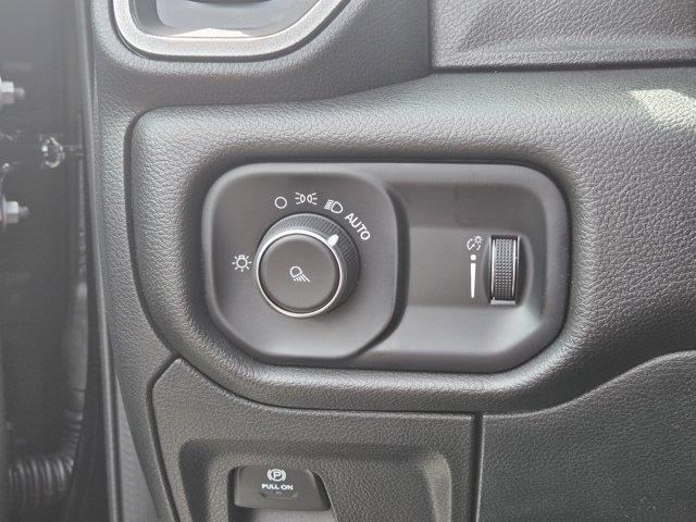 new 2025 Ram 1500 car, priced at $39,566