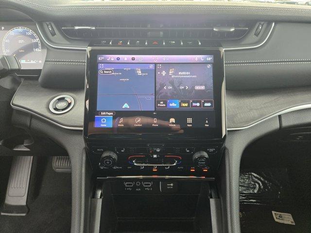 new 2025 Jeep Grand Cherokee car, priced at $42,230