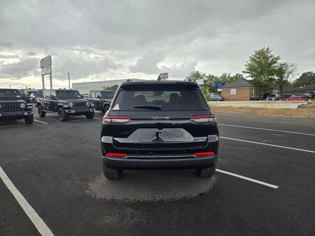 new 2025 Jeep Grand Cherokee car, priced at $42,230